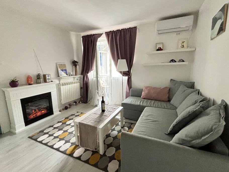Ultracentral Lovely Place -Your Home Away From Home Bukarest Eksteriør billede